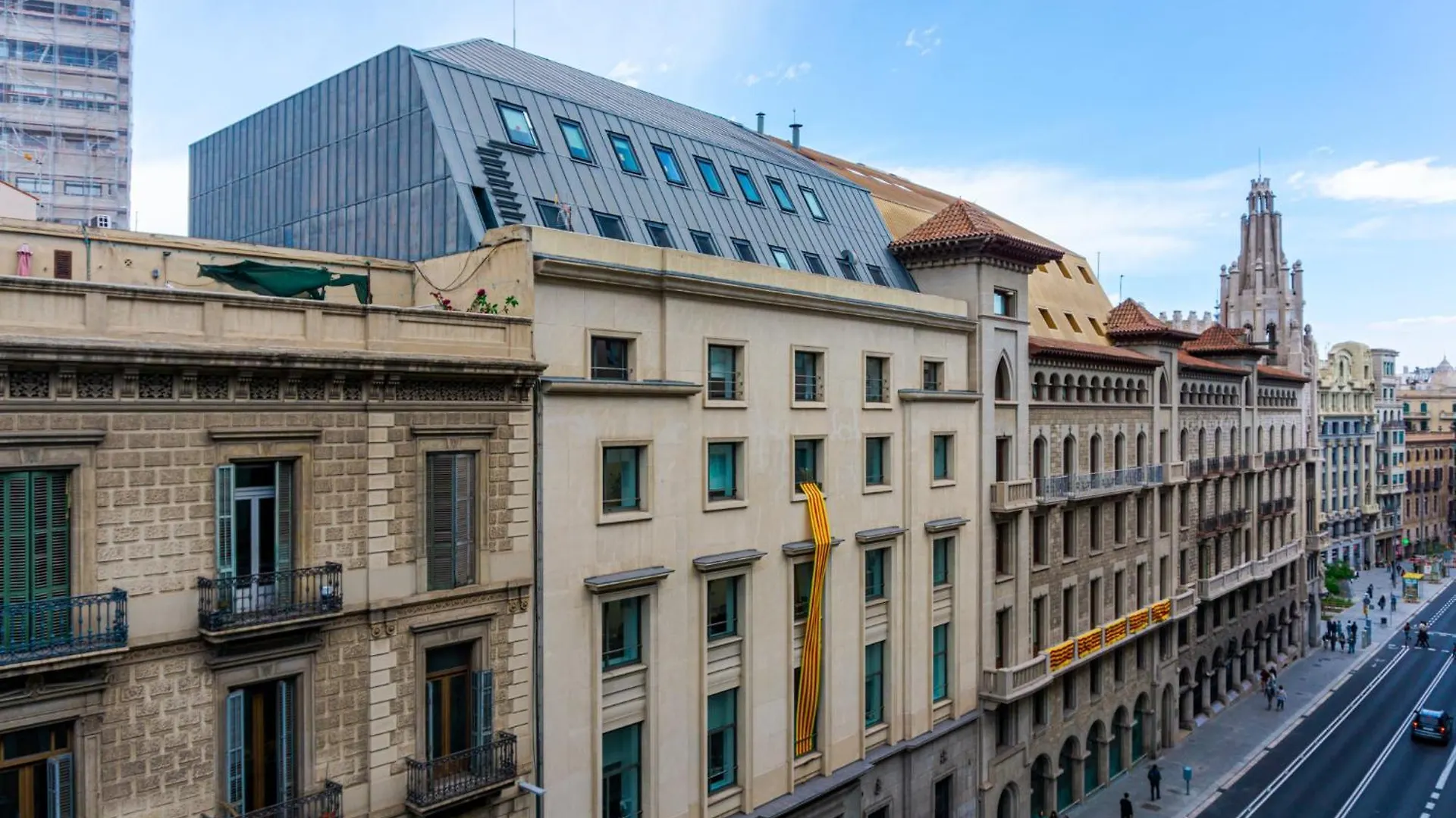 ** بيت ضيافة Fontanella Green House برشلونة إسبانيا
