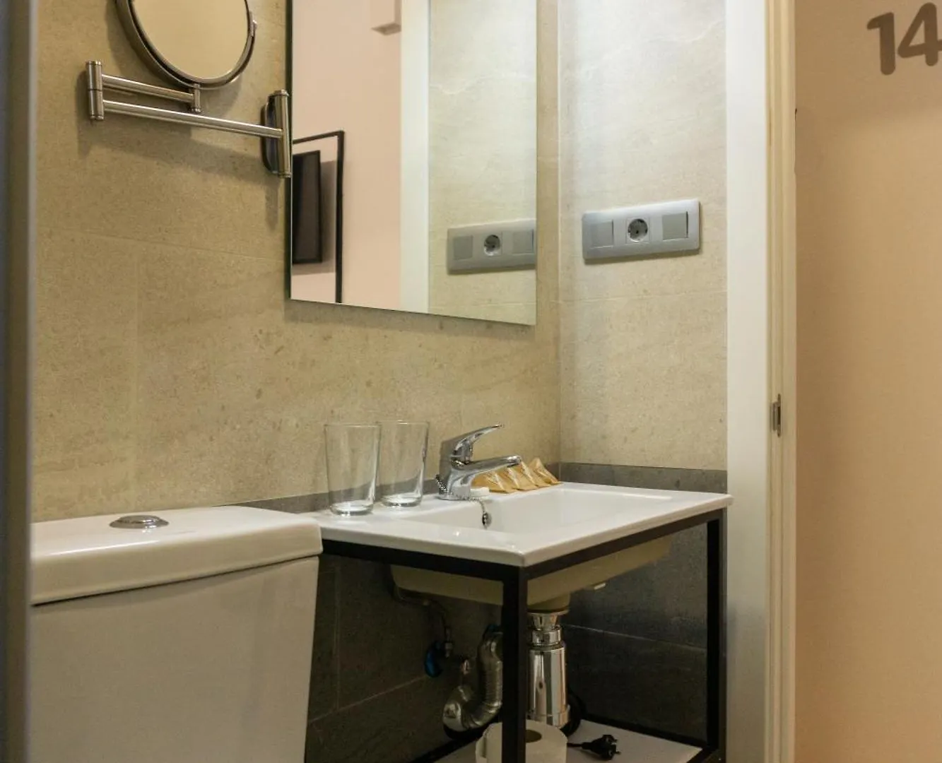 Fontanella Green House Barcelona Guest house