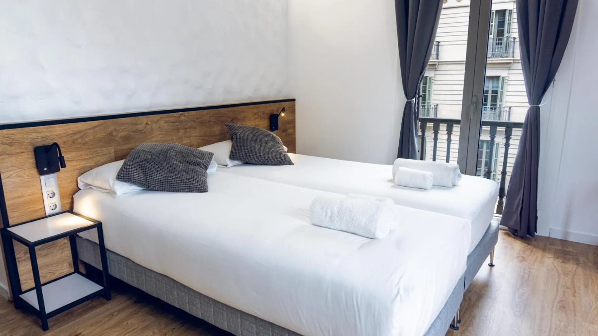 Fontanella Green House Barcelona Guest house