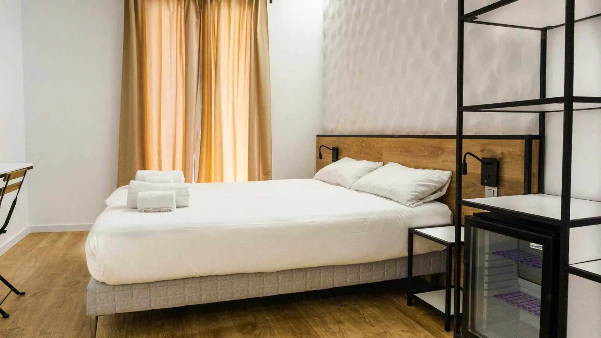 Fontanella Green House Barcelona Guest house