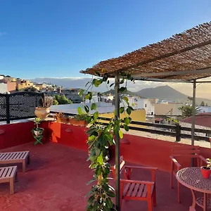 https://sansofi-hostel.in-canary-islands.com