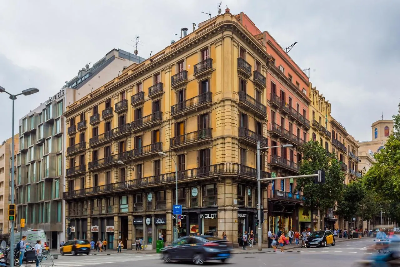 ** Guest house Fontanella Green House Barcelona Spain